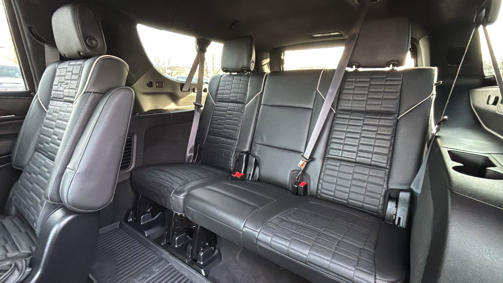 Certified 2024 Cadillac Escalade ESV Premium Luxury Platinum w/ Heavy-Duty Trailer Package image 31