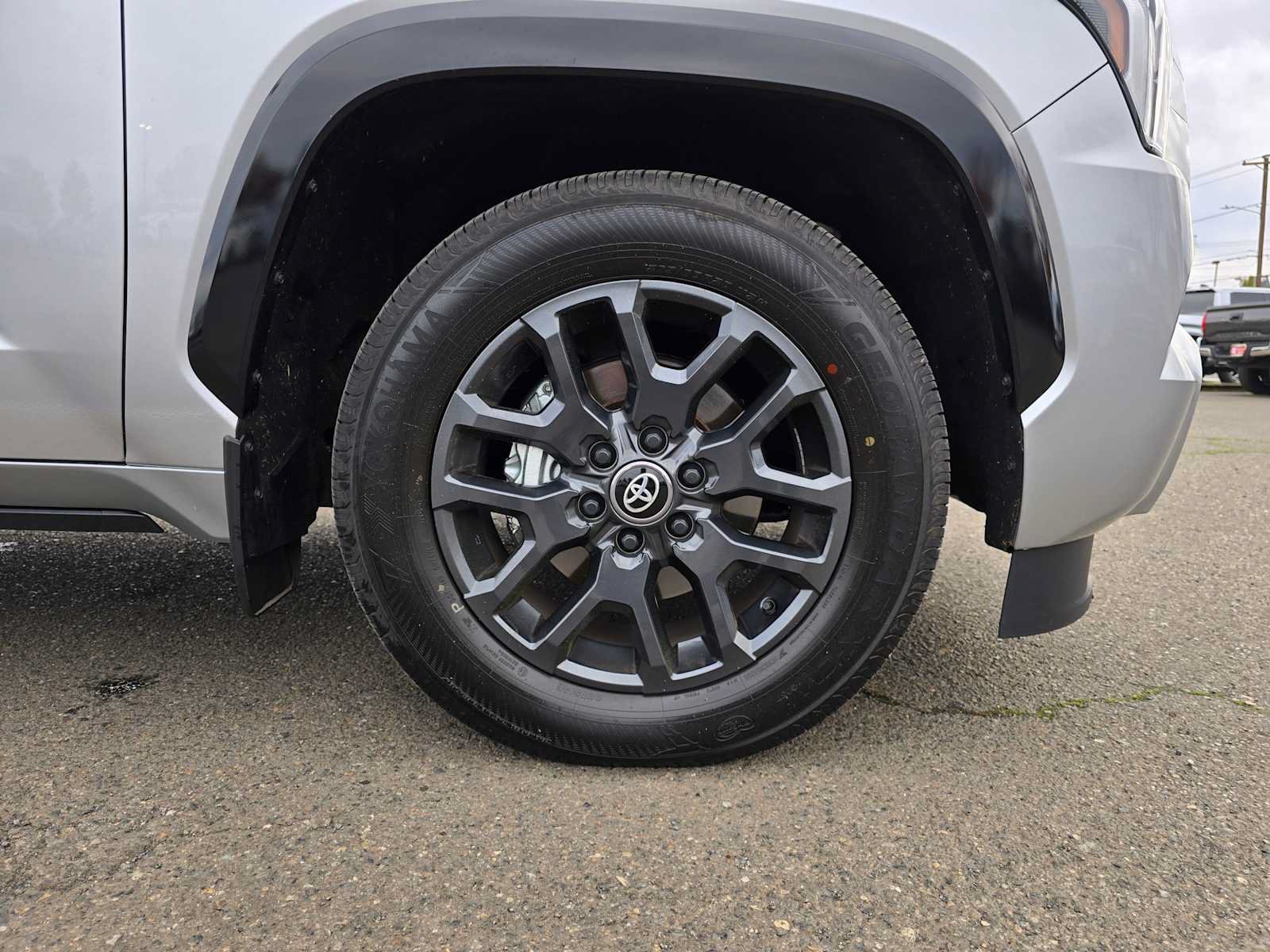 Used 2025 Toyota Sequoia Platinum AWD/4WD image 10