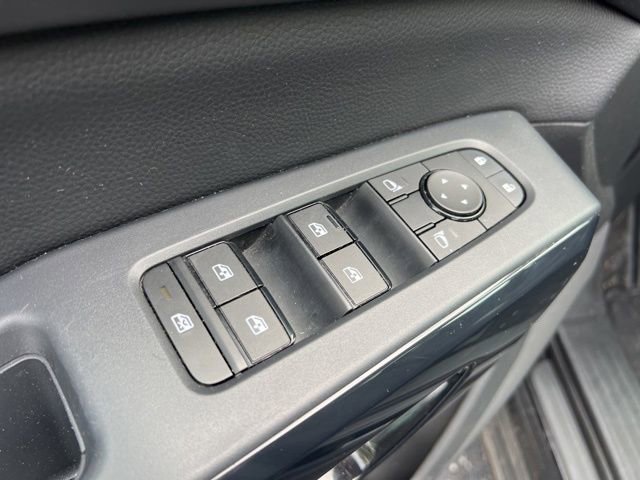 Used 2024 Nissan Pathfinder SV image 28