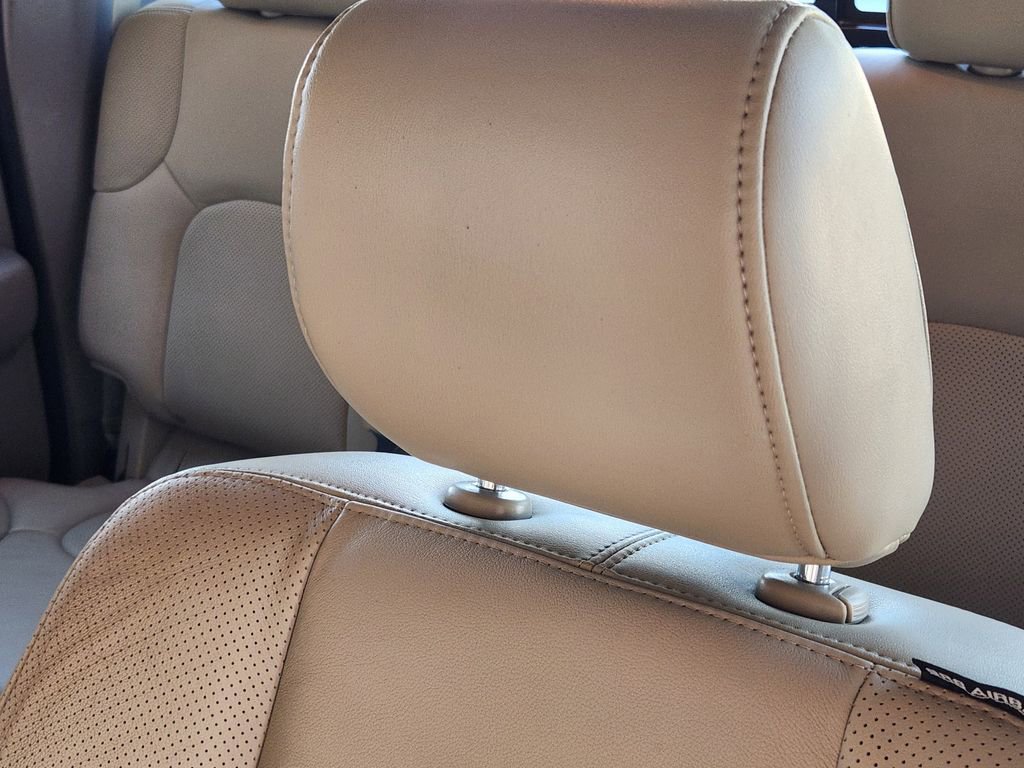 Used 2019 Nissan Frontier SL image 14