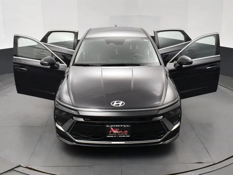 Used 2024 Hyundai Sonata SEL FWD image 10