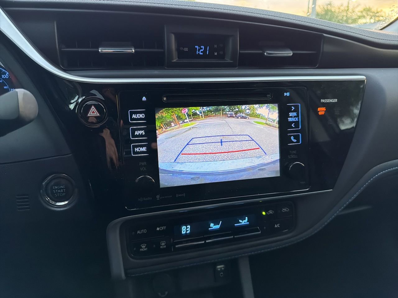 Used 2017 Toyota Corolla L image 11