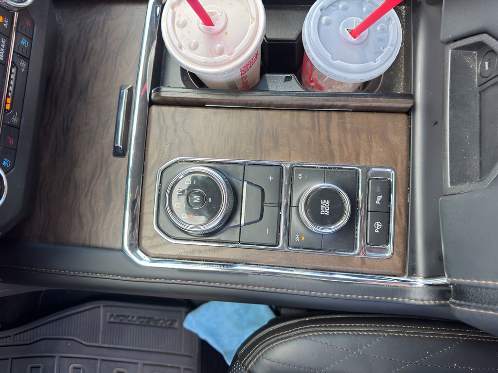 Used 2019 Ford Expedition Platinum image 11