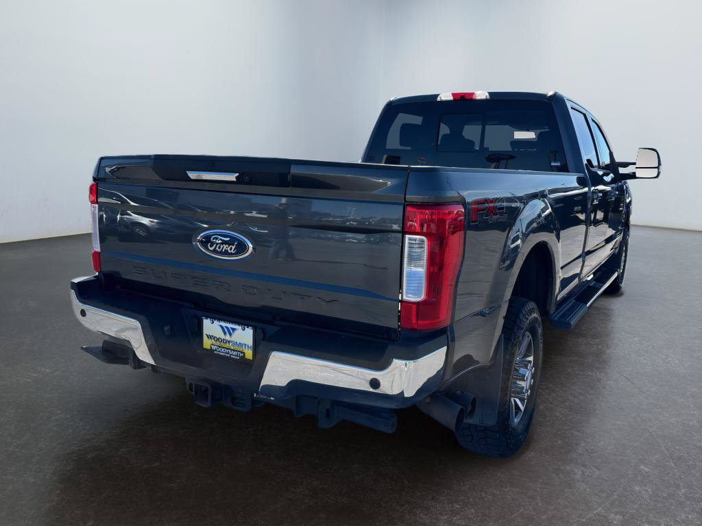 Used 2017 Ford F350 Lariat w/ Lariat Value Package AWD/4WD image 5