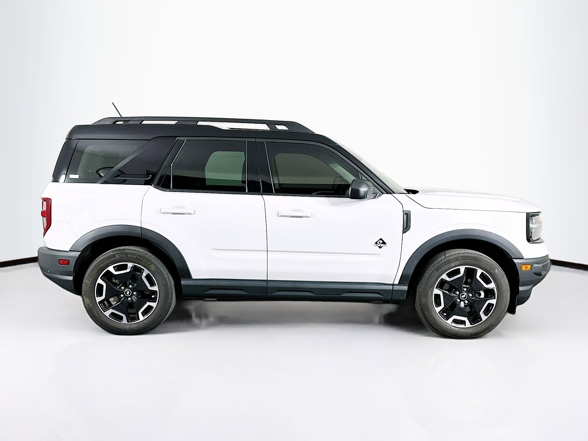 Used 2024 Ford Bronco Sport Outer Banks w/ Tech Package image 10