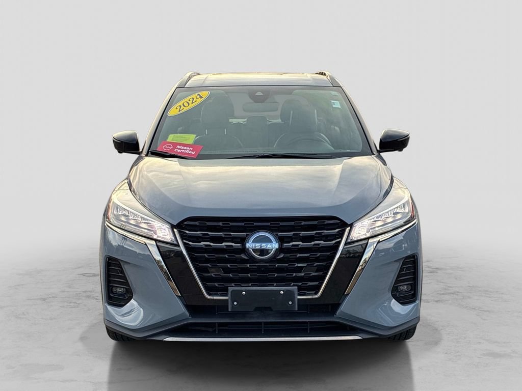 Certified 2024 Nissan Kicks SR w/ SR Premium Package FWD image 2