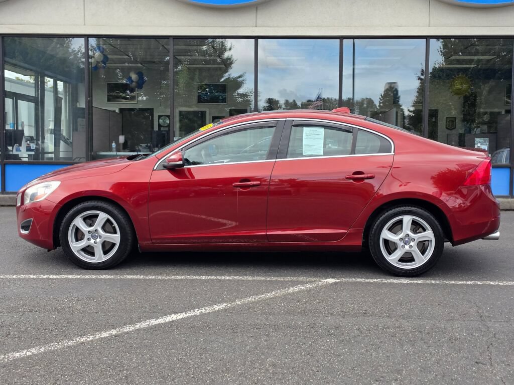 Used 2013 Volvo S60 T5 FWD image 2