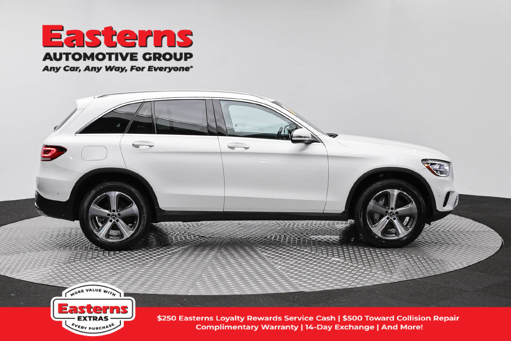 Used 2022 Mercedes-Benz GLC 300 w/ Premium Package Lite image 5