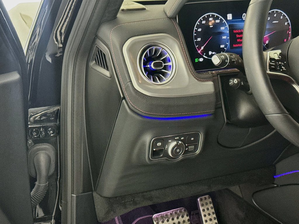Used 2025 Mercedes-Benz G 550 image 10
