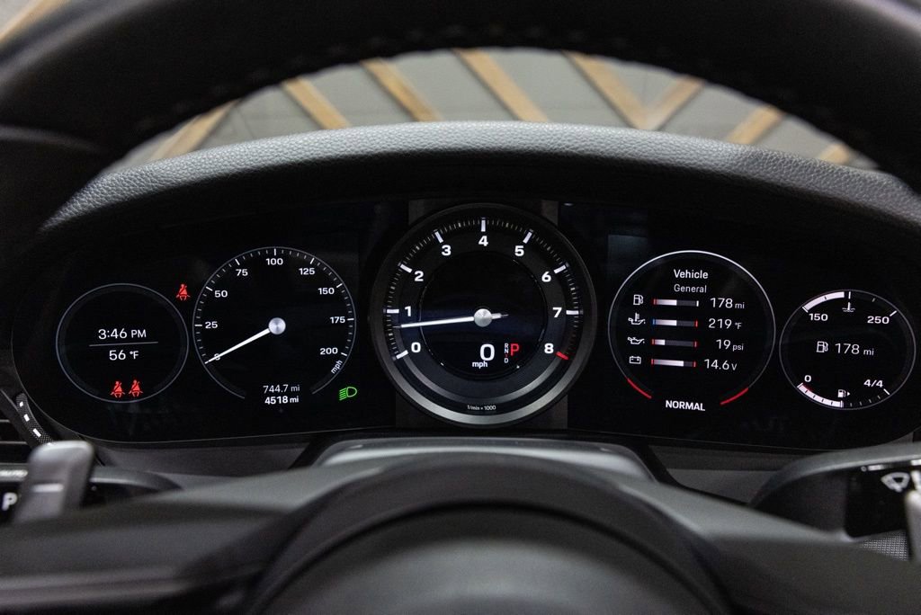 Used 2024 Porsche 911 Carrera image 39