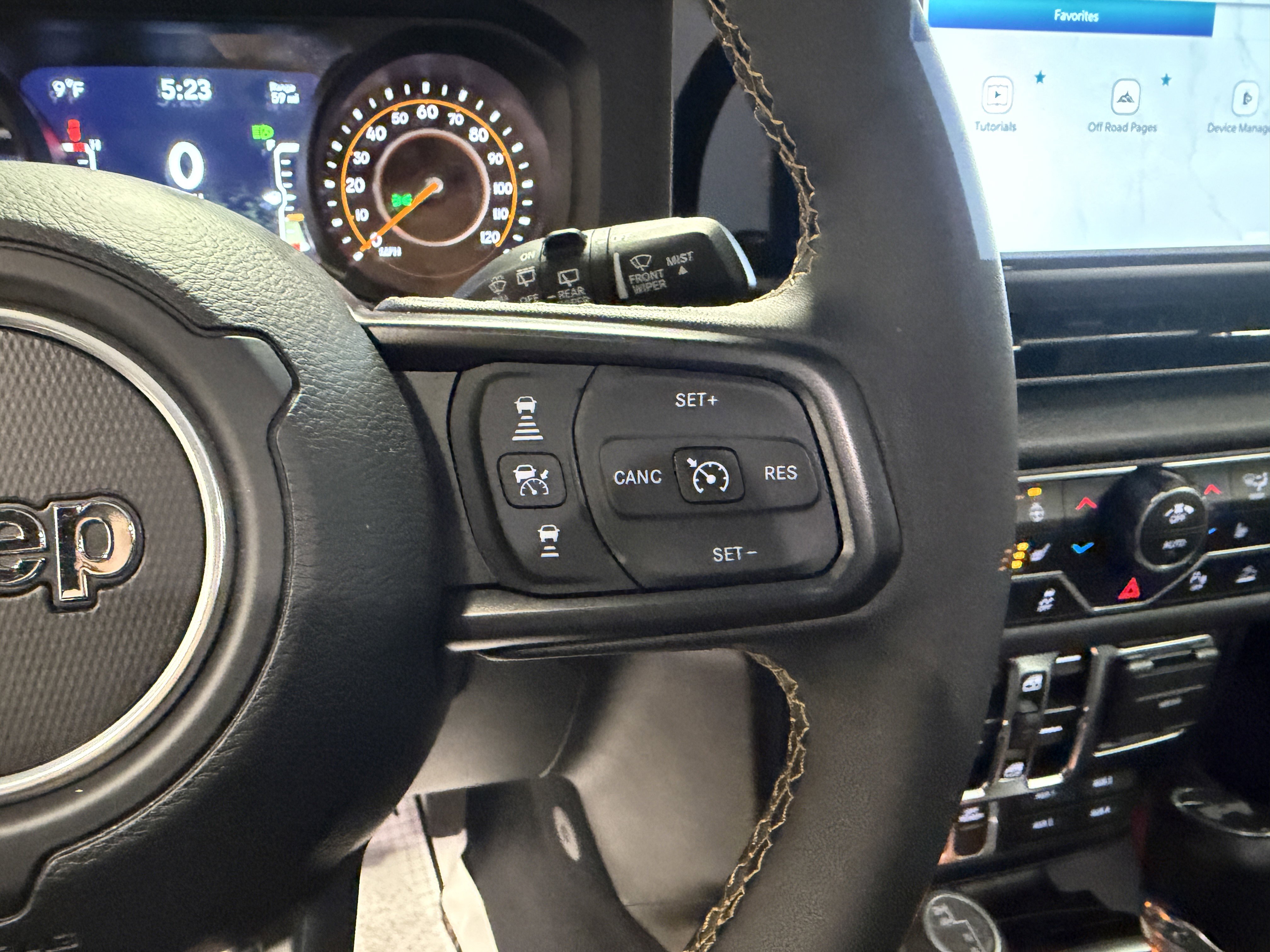 Used 2024 Jeep Wrangler Willys image 15