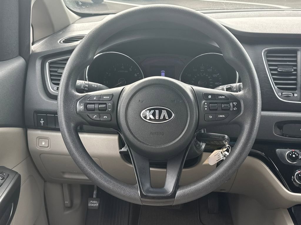 Used 2020 Kia Sedona LX image 14