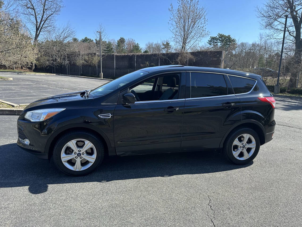 Used 2016 Ford Escape SE w/ SE Cold Weather Package image 4