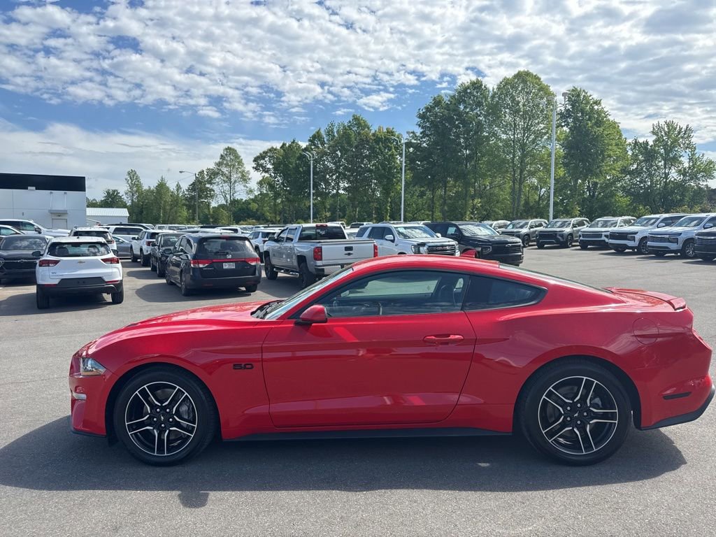 Used 2022 Ford Mustang GT Premium RWD image 2