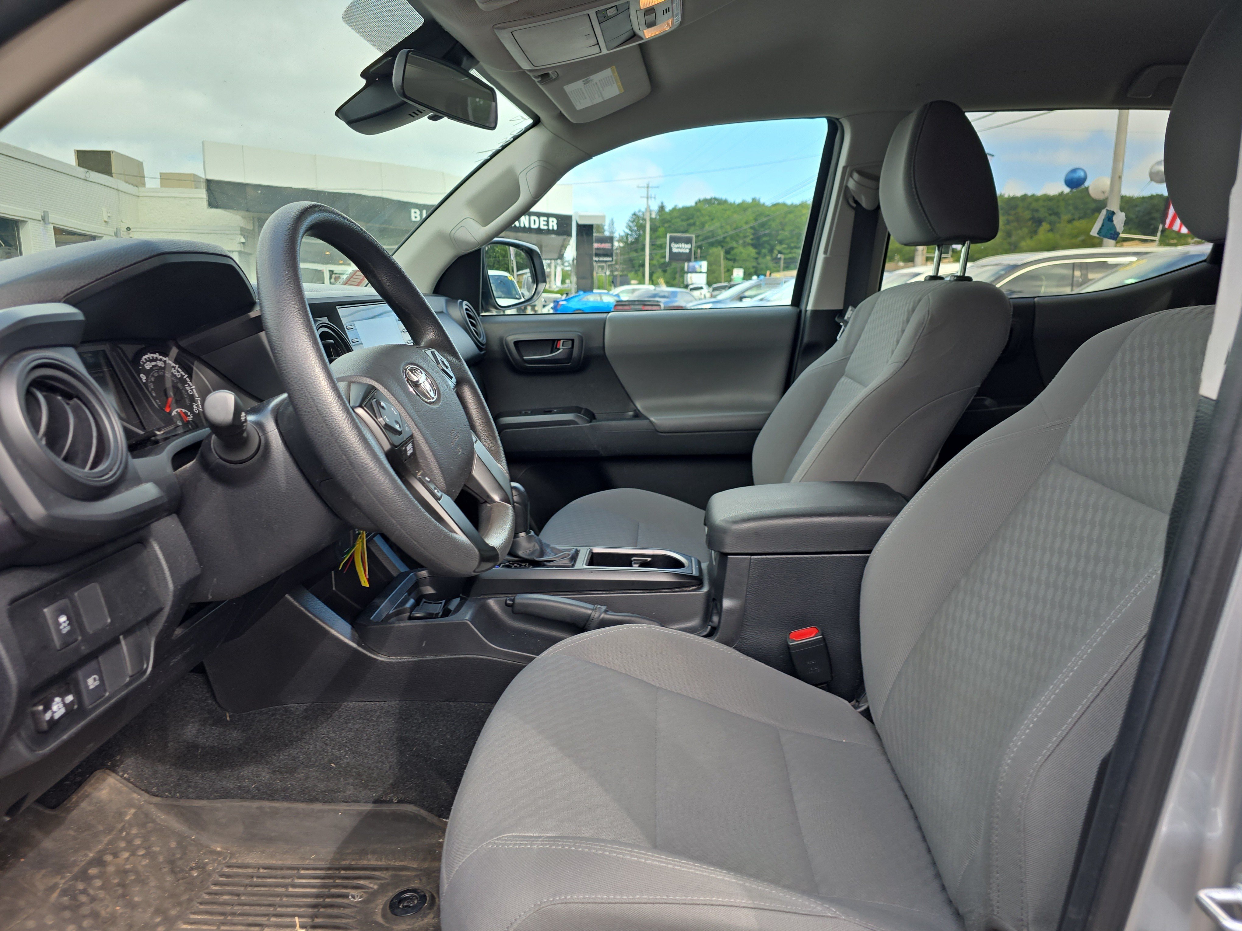 Used 2022 Toyota Tacoma SR AWD/4WD image 13
