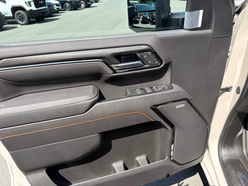 New 2026 GMC Sierra 2500 AT4 w/ AT4 Premium Plus Package AWD/4WD image 12