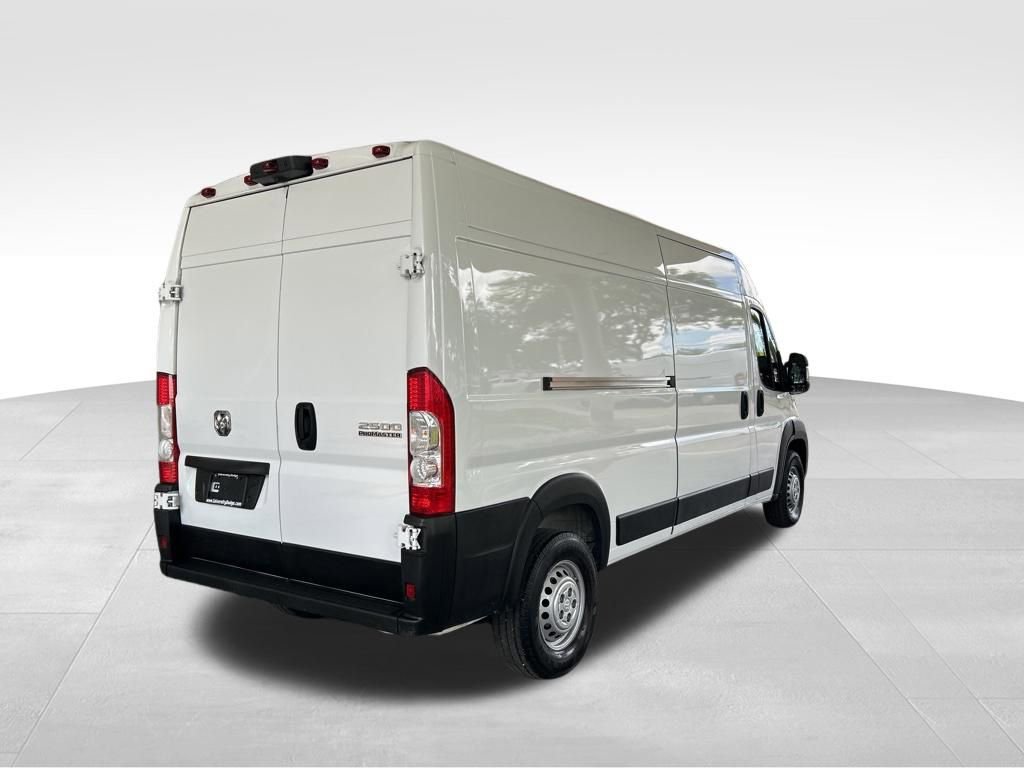 Used 2025 RAM ProMaster 2500 w/ Convenience Group FWD image 3