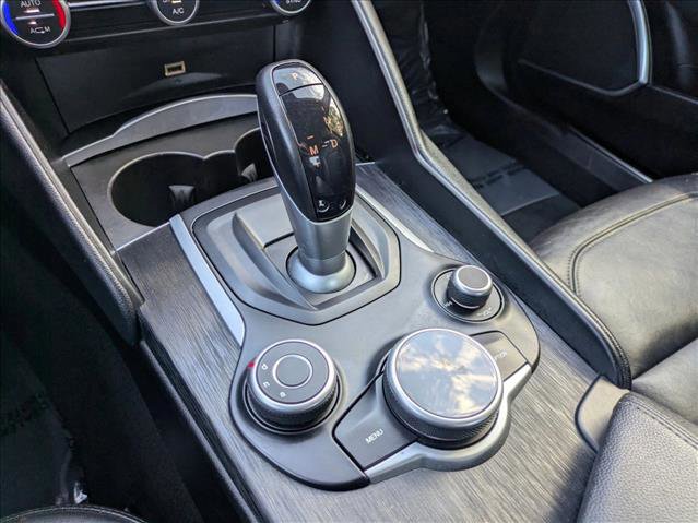 Used 2019 Alfa Romeo Giulia image 12