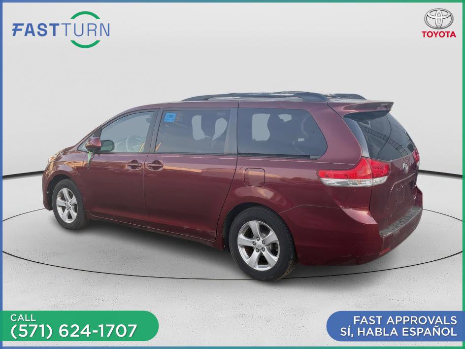 Used 2011 Toyota Sienna LE w/ Towing Pkg FWD image 3