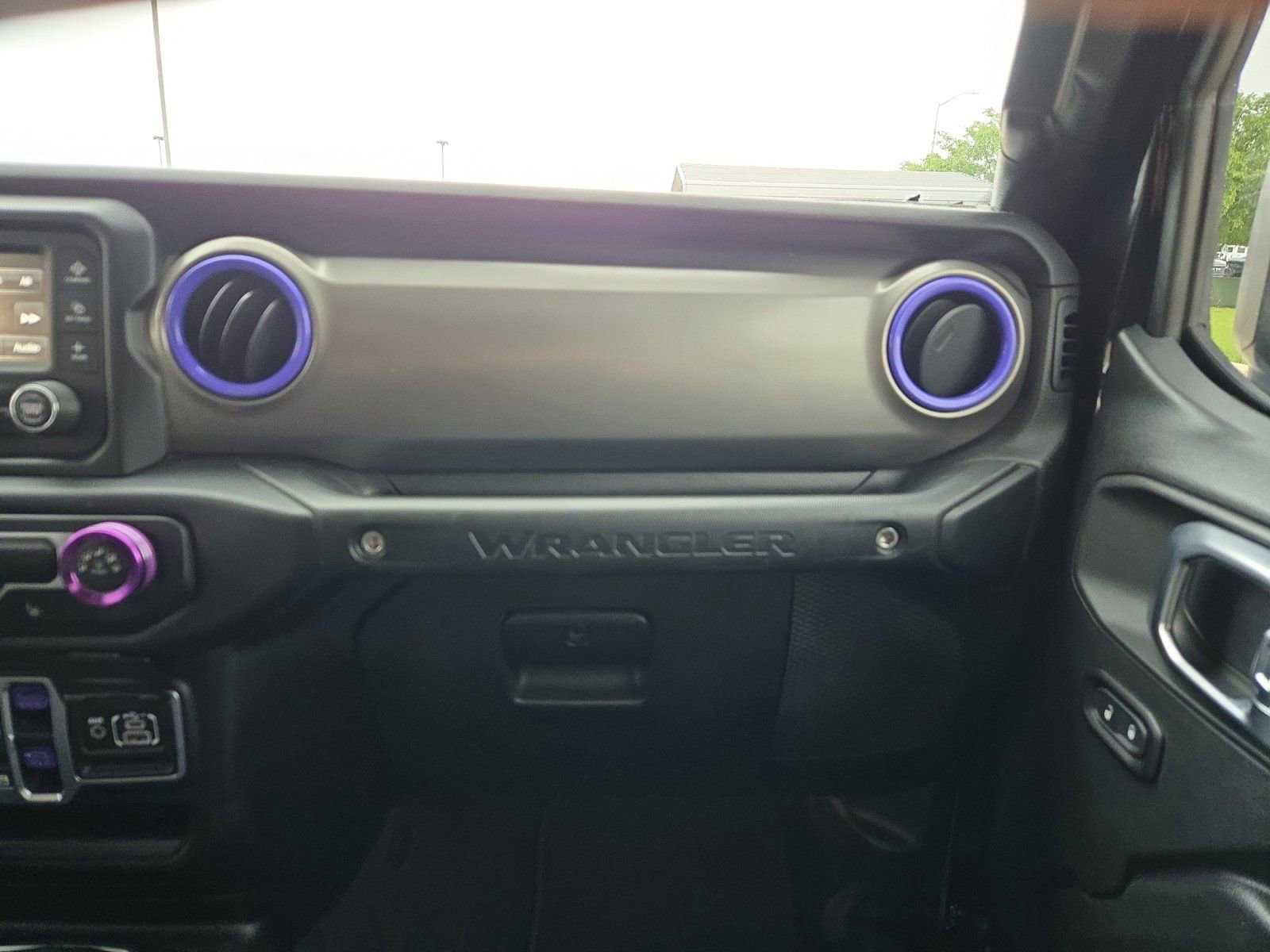 Used 2018 Jeep Wrangler Unlimited Sport S image 20