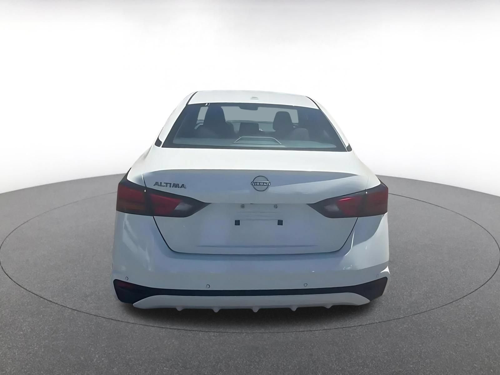 Used 2025 Nissan Altima 2.5 SV FWD image 11