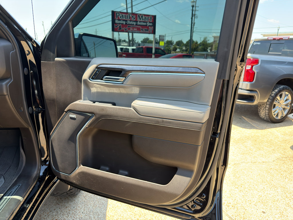 Used 2023 Chevrolet Silverado 1500 LTZ w/ Z71 Off-Road Package AWD/4WD image 24