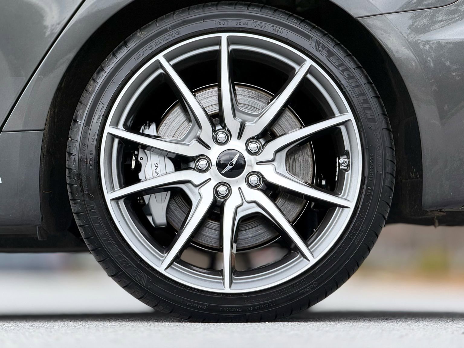 Used 2025 Genesis G70 2.5T image 18