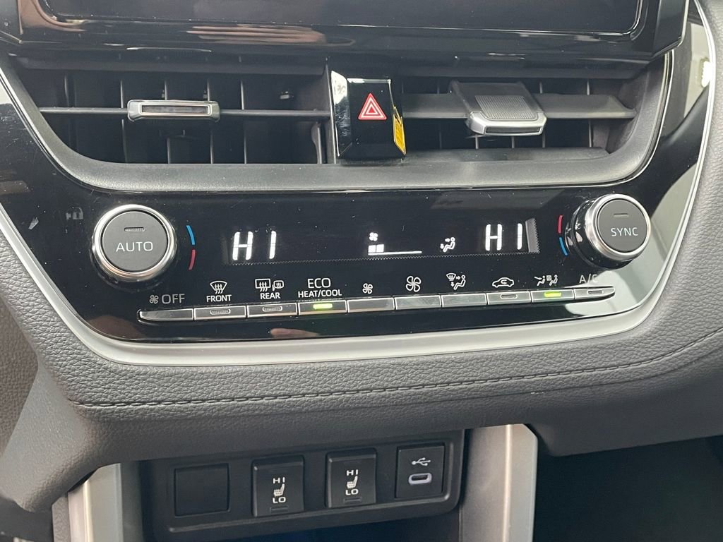 Used 2023 Toyota Corolla Cross XSE image 24