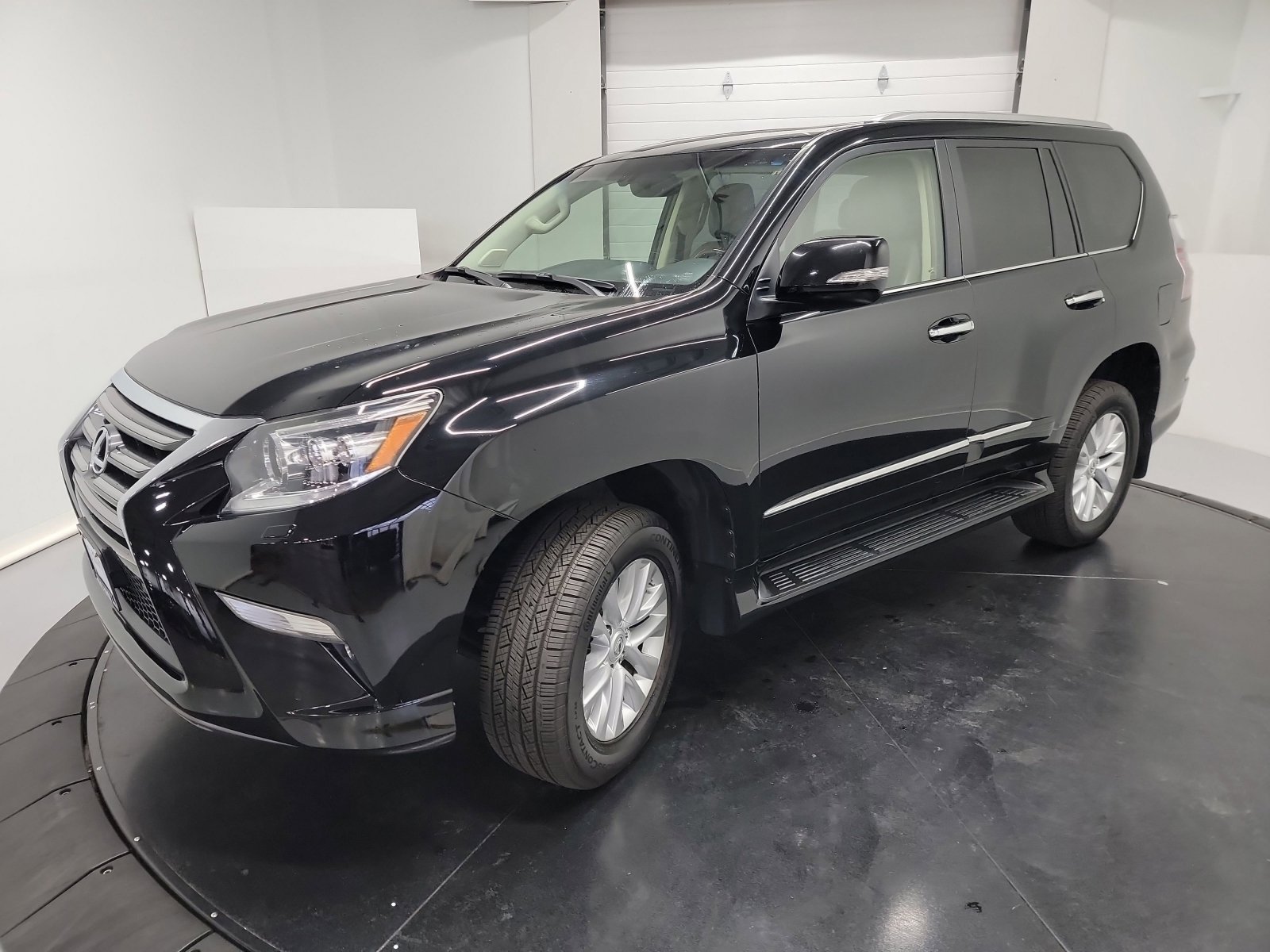 Used 2019 Lexus GX 460 image 3