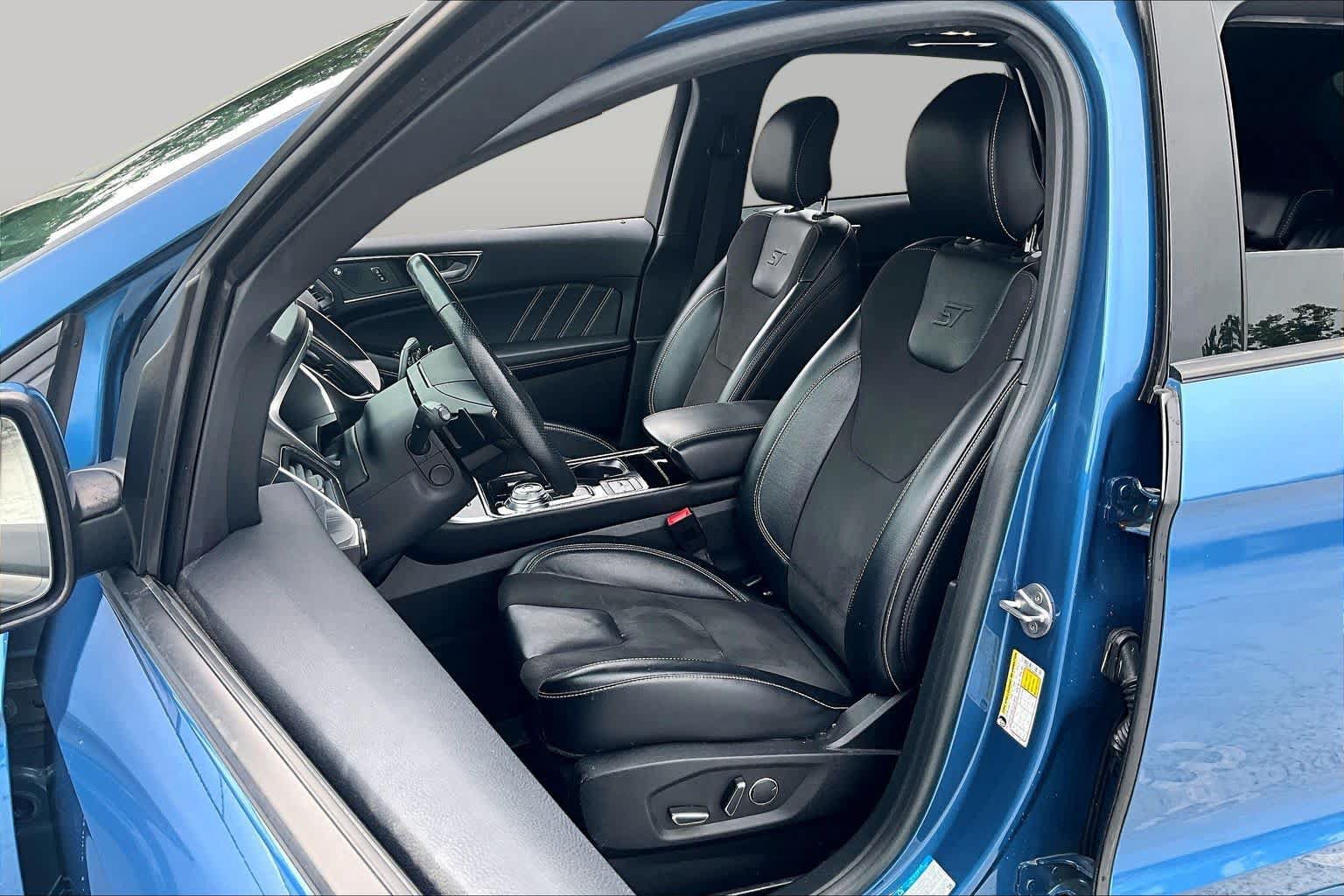 Used 2019 Ford Edge ST w/ Equipment Group 401A AWD/4WD image 8
