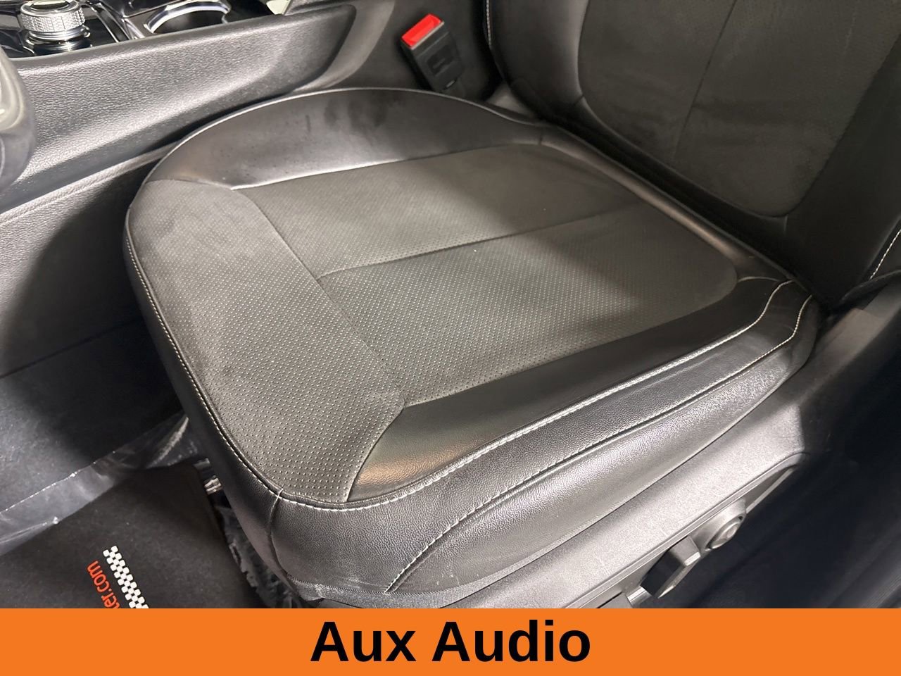 Used 2023 Jeep Grand Cherokee Altitude AWD/4WD image 12