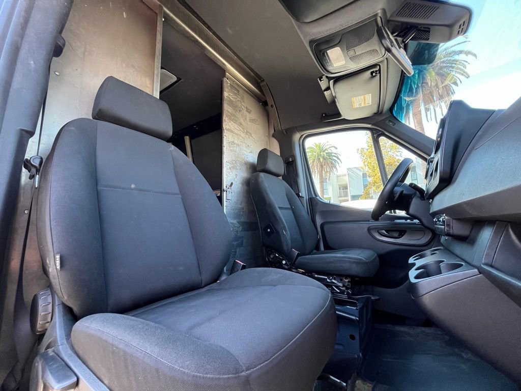 Used 2019 Mercedes-Benz Sprinter 144 image 15
