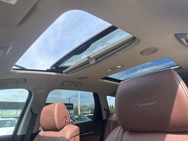 Used 2018 Buick Enclave Avenir w/ Avenir Technology Package image 10