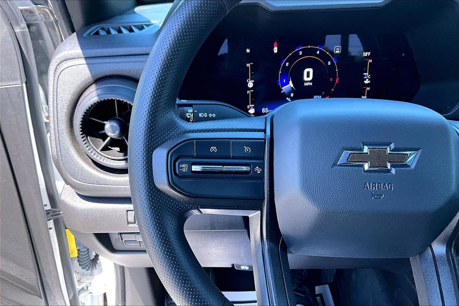 Used 2023 Chevrolet Colorado Trail Boss w/ Technology Package image 24