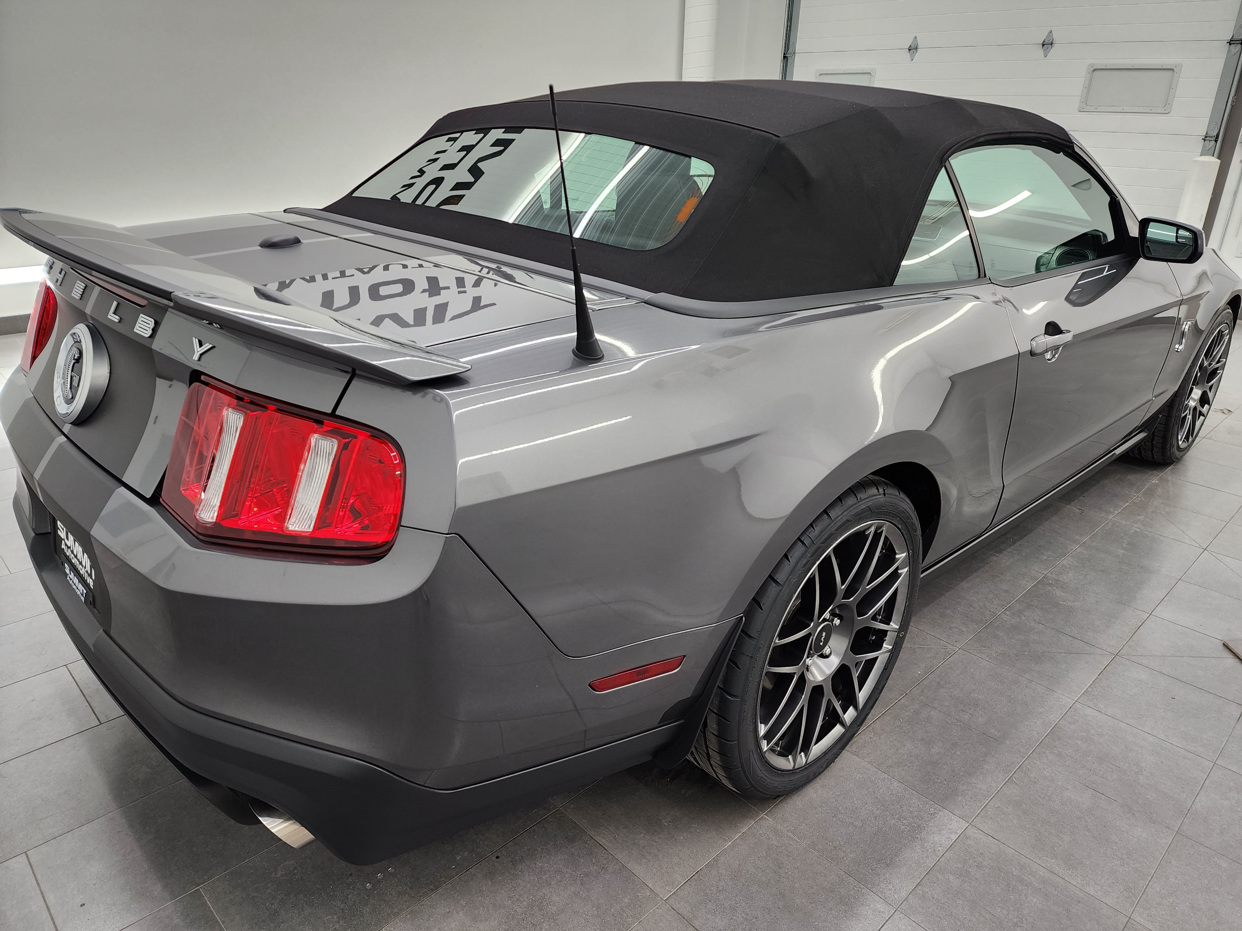 Used 2011 Ford Mustang Shelby GT500 w/ SVT Performance Pkg RWD image 5