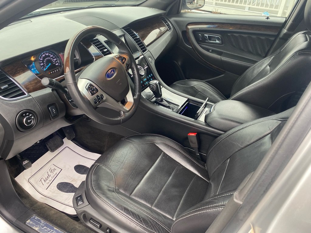 Used 2018 Ford Taurus Limited FWD image 10