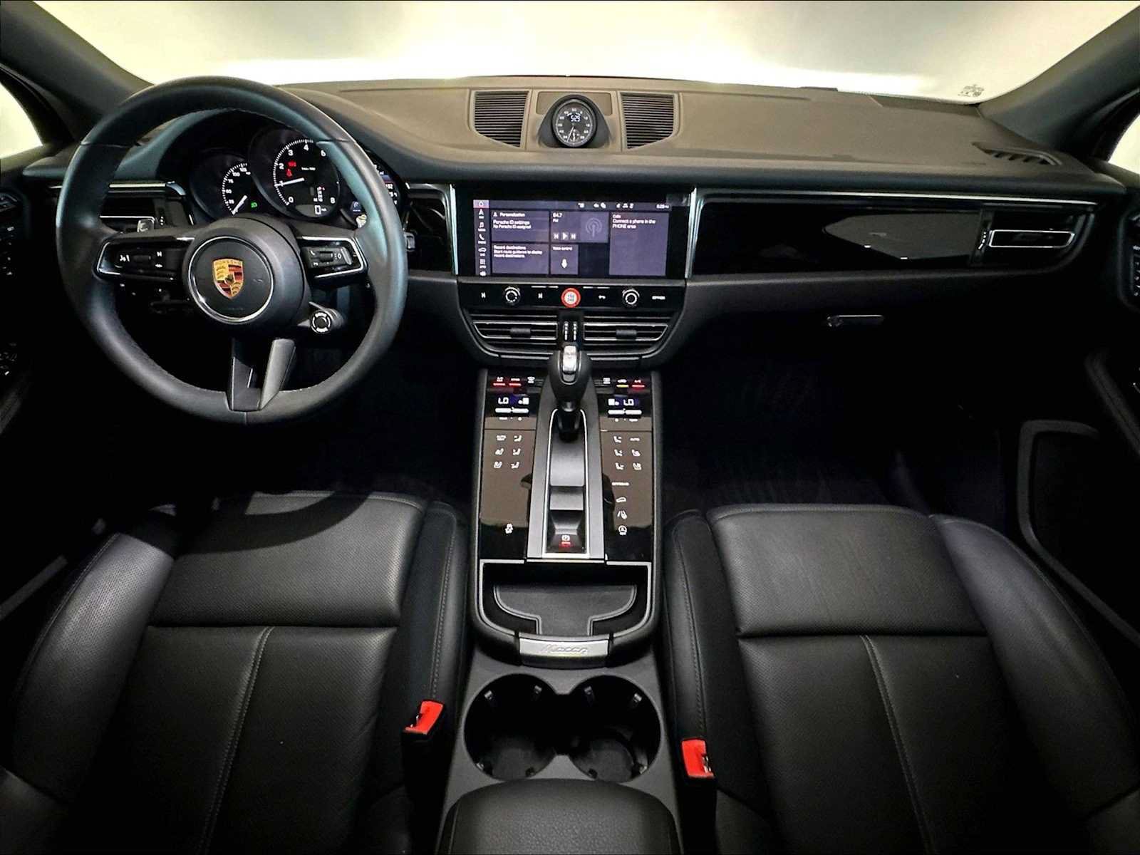 Used 2026 Porsche Macan AWD/4WD image 14