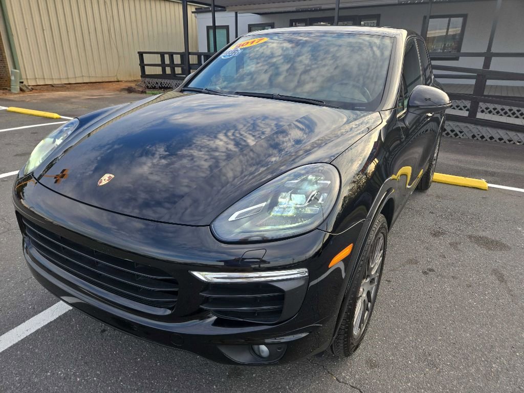 Used 2017 Porsche Cayenne Platinum Edition image 36