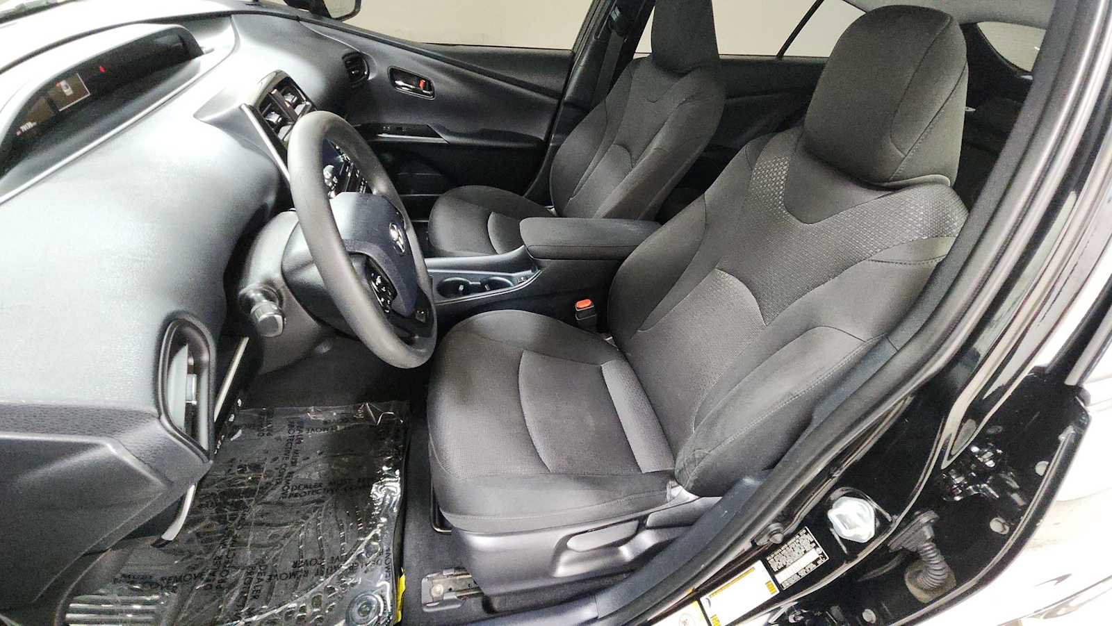 Certified 2021 Toyota Prius LE AWD/4WD image 13