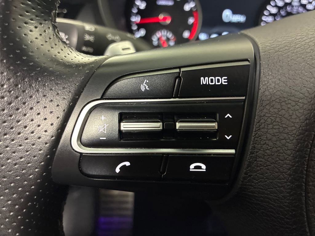 Used 2020 Kia Stinger GT1 image 16