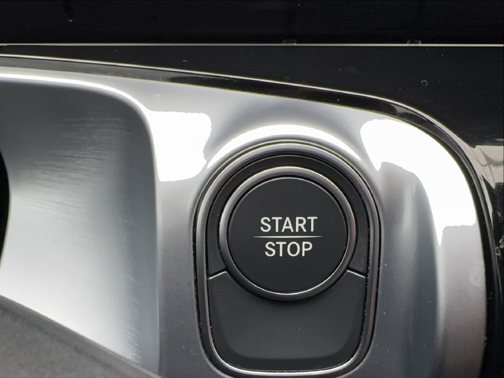 Used 2022 Mercedes-Benz EQB 300 4MATIC image 59