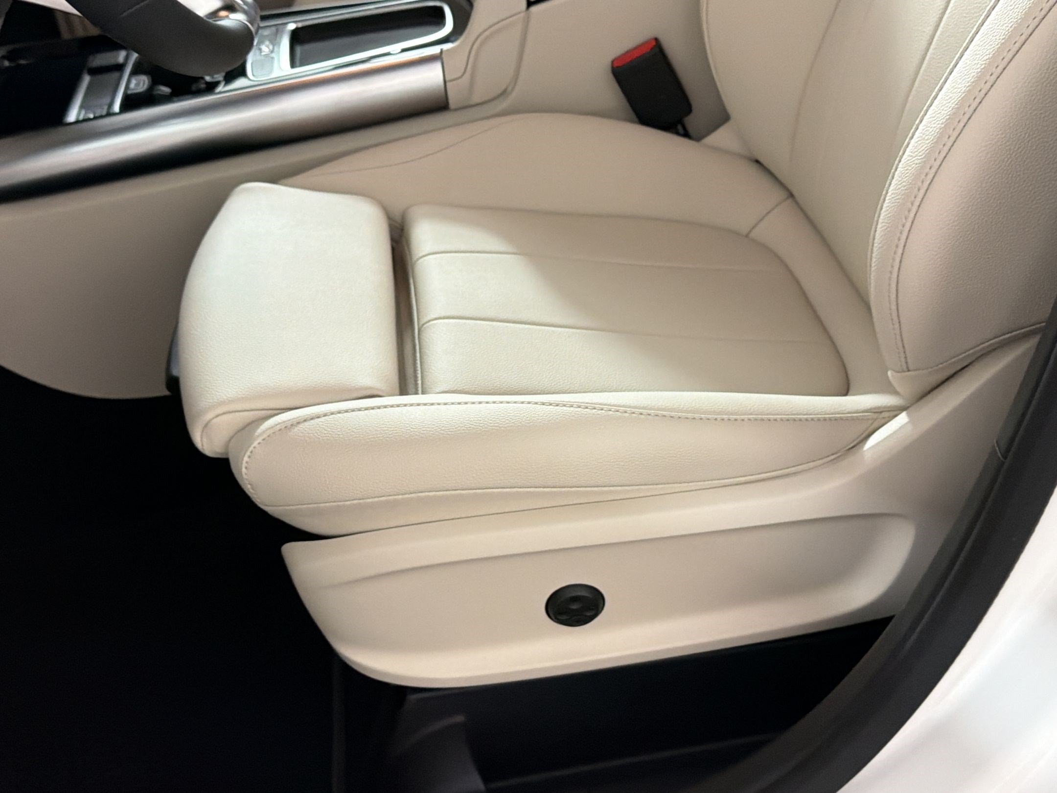 Used 2026 Mercedes-Benz GLA 250 4MATIC image 15