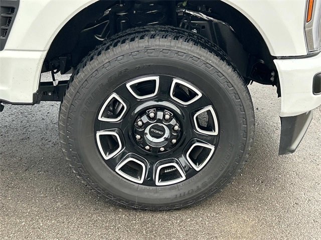 Certified 2025 Ford F250 Platinum image 10