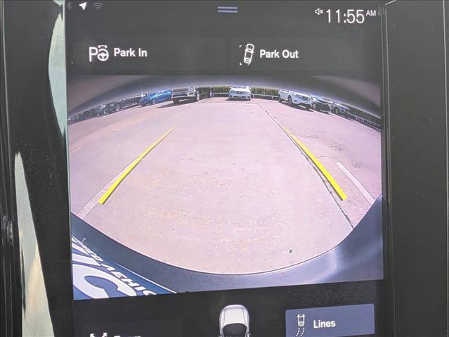 Used 2019 Volvo XC40 T5 Momentum image 16