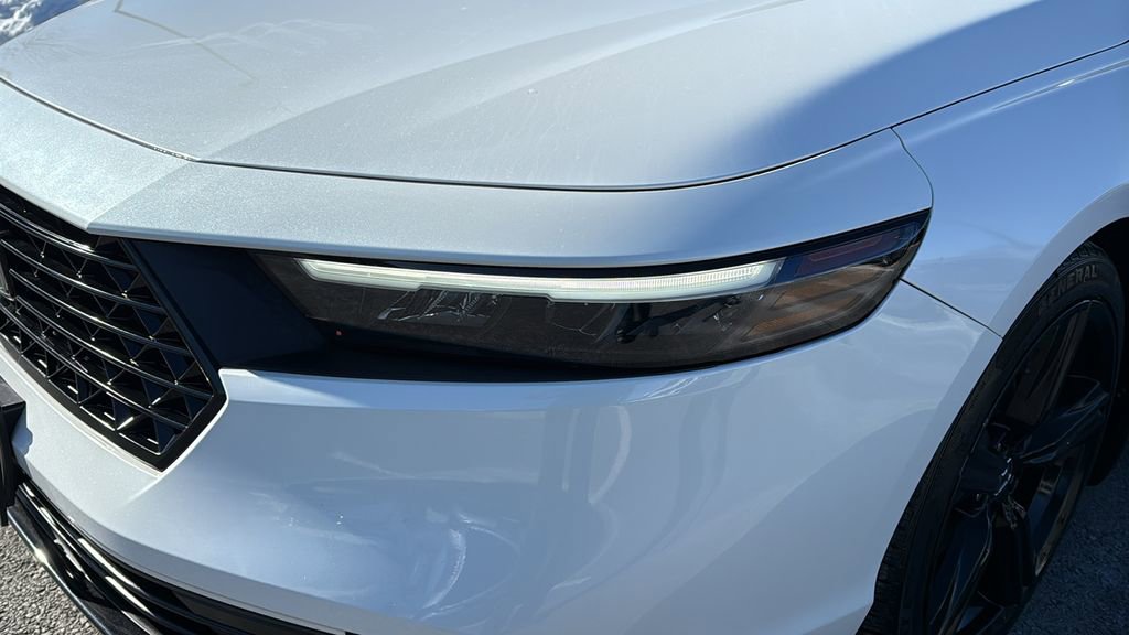 Used 2023 Honda Accord Sport image 9