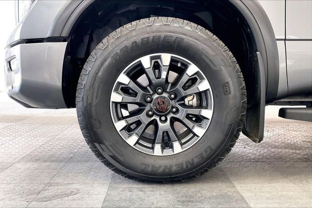 Used 2024 Nissan Titan PRO-4X w/ Pro-4x Convenience Package AWD/4WD image 8