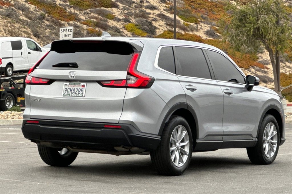 Used 2023 Honda CR-V EX image 3