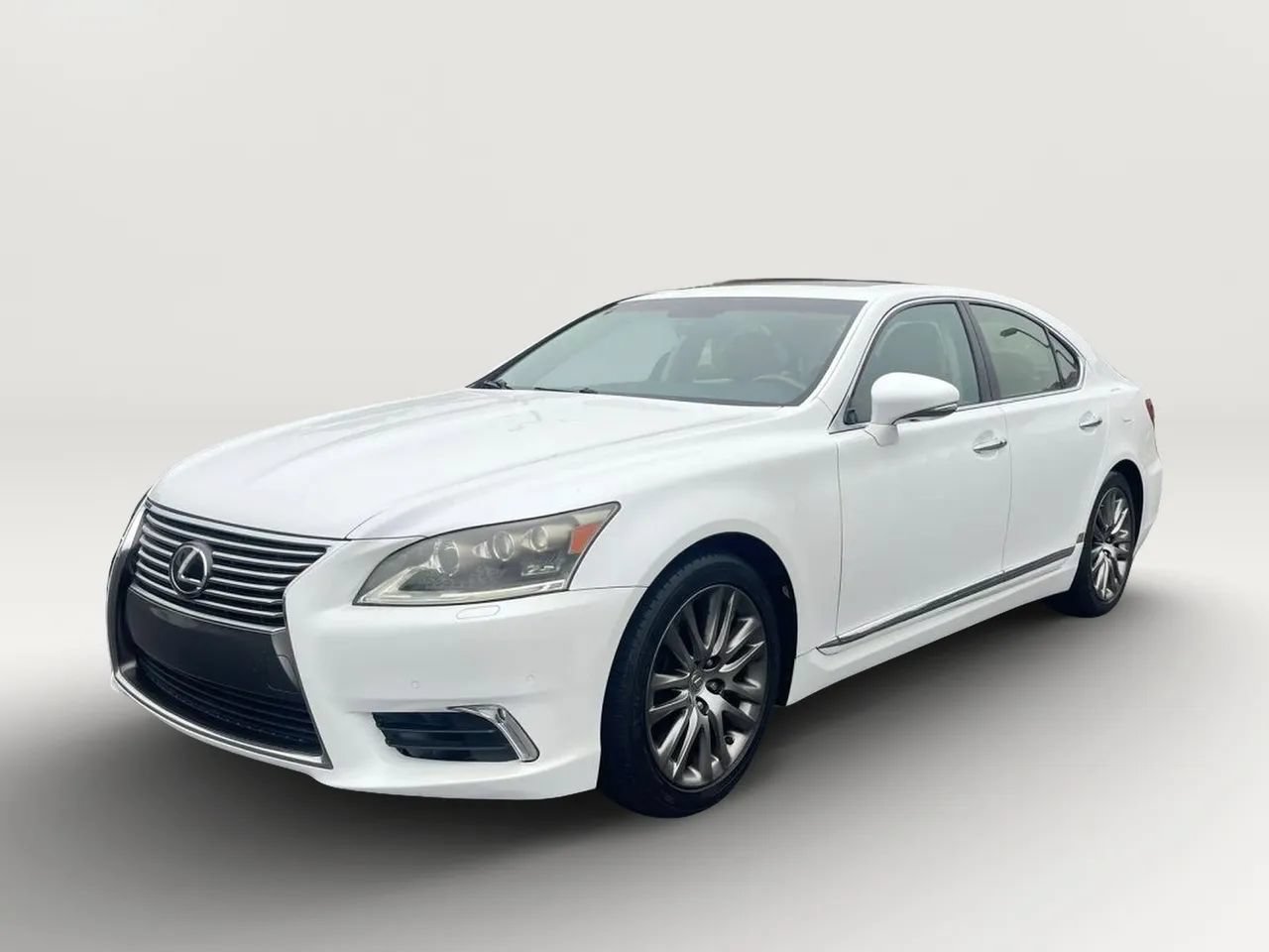 Used 2013 Lexus LS 460 w/ Comfort Pkg RWD image 9