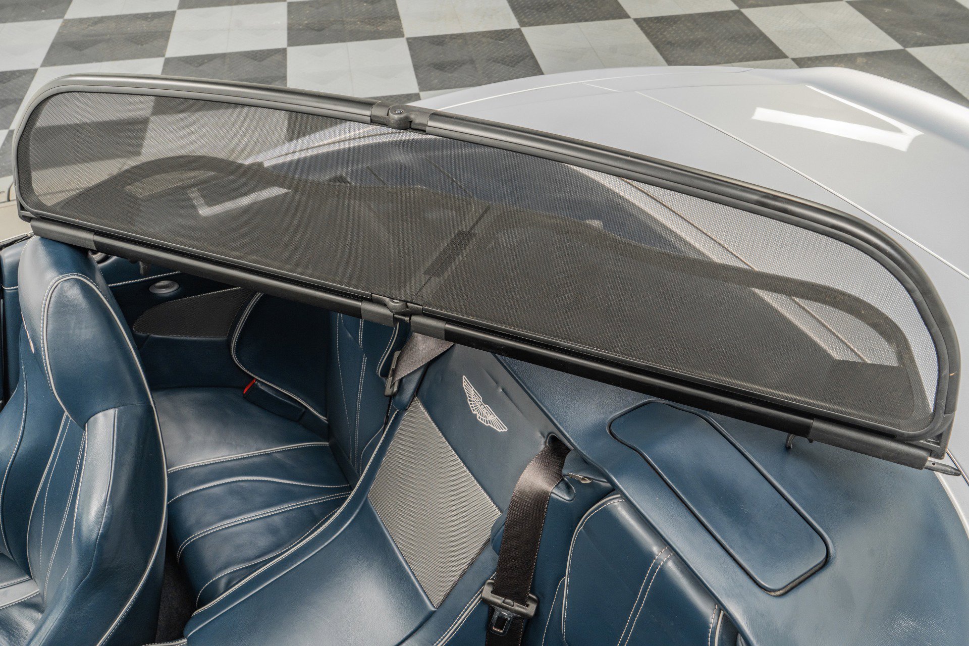 Used 2014 Aston Martin DB9 Volante image 30