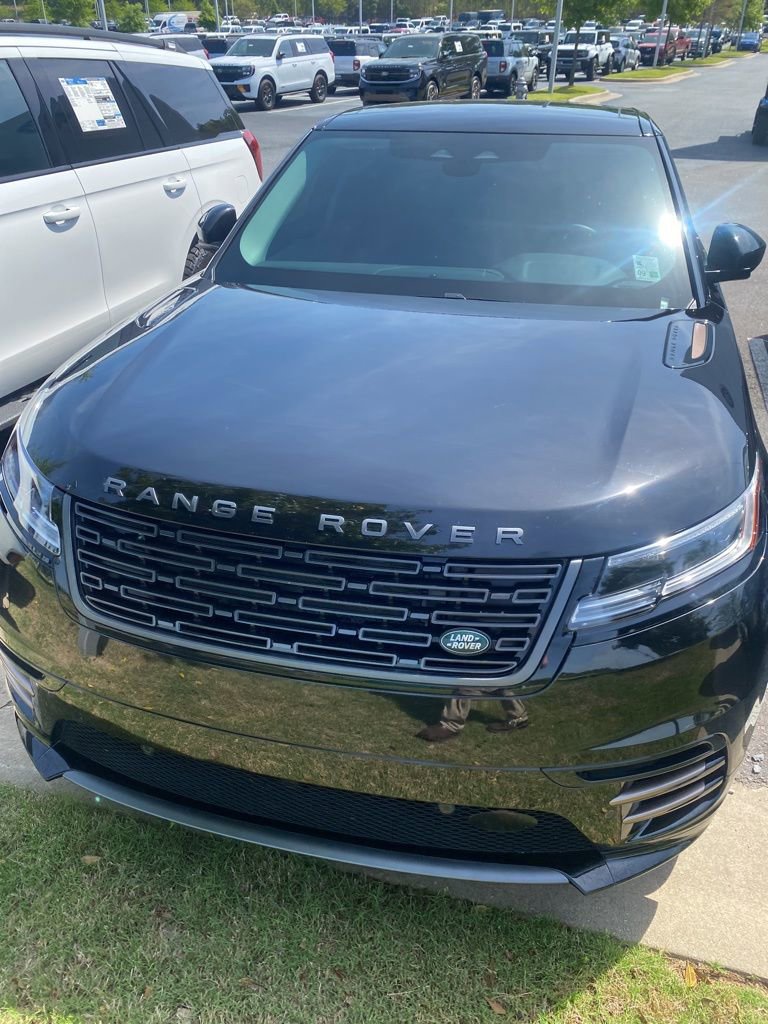 Used 2025 Land Rover Range Rover Velar Dynamic SE AWD/4WD image 2